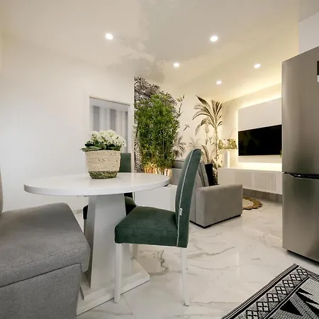 Apartament Dina House Avo Mariana *