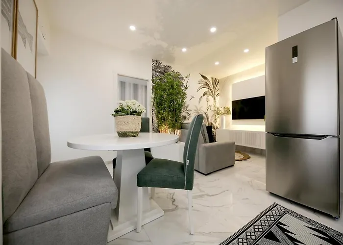 Apartament Dina House Avo Mariana *