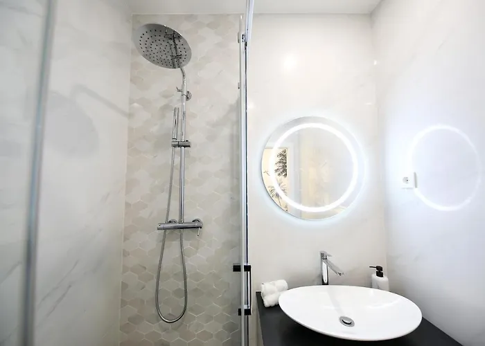 Dina House Avo Mariana Apartament *