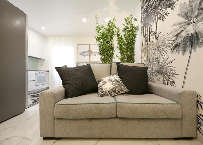 Dina House Avo Mariana *