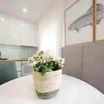 Διαμέρισμα Dina House Avo Mariana *