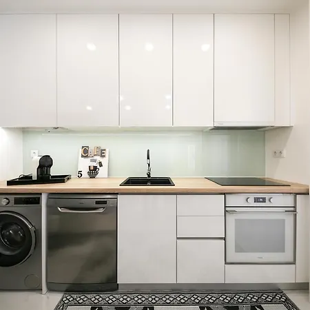 Διαμέρισμα Dina House Avo Mariana *