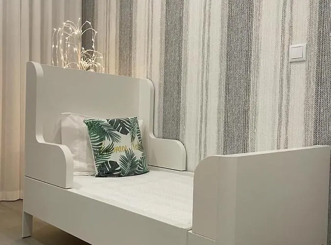 Dina House Avo Mariana Apartment Nazaré